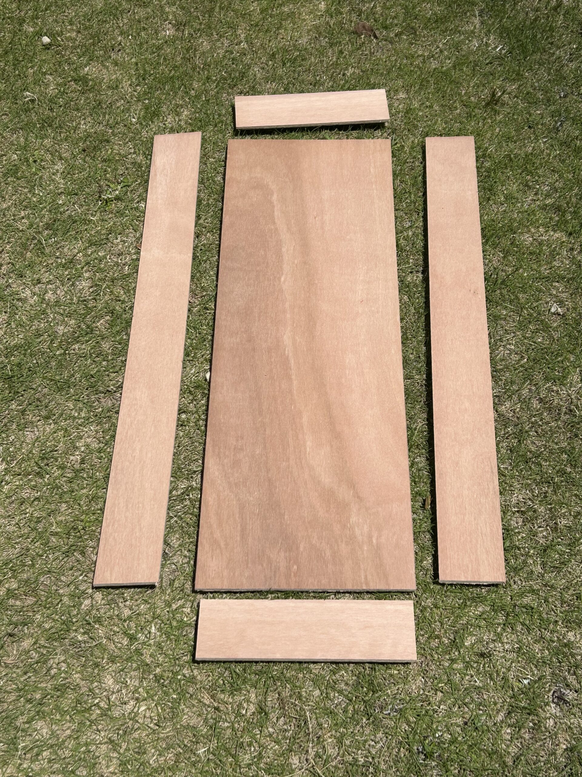 ニッチの枠となる部材を作る