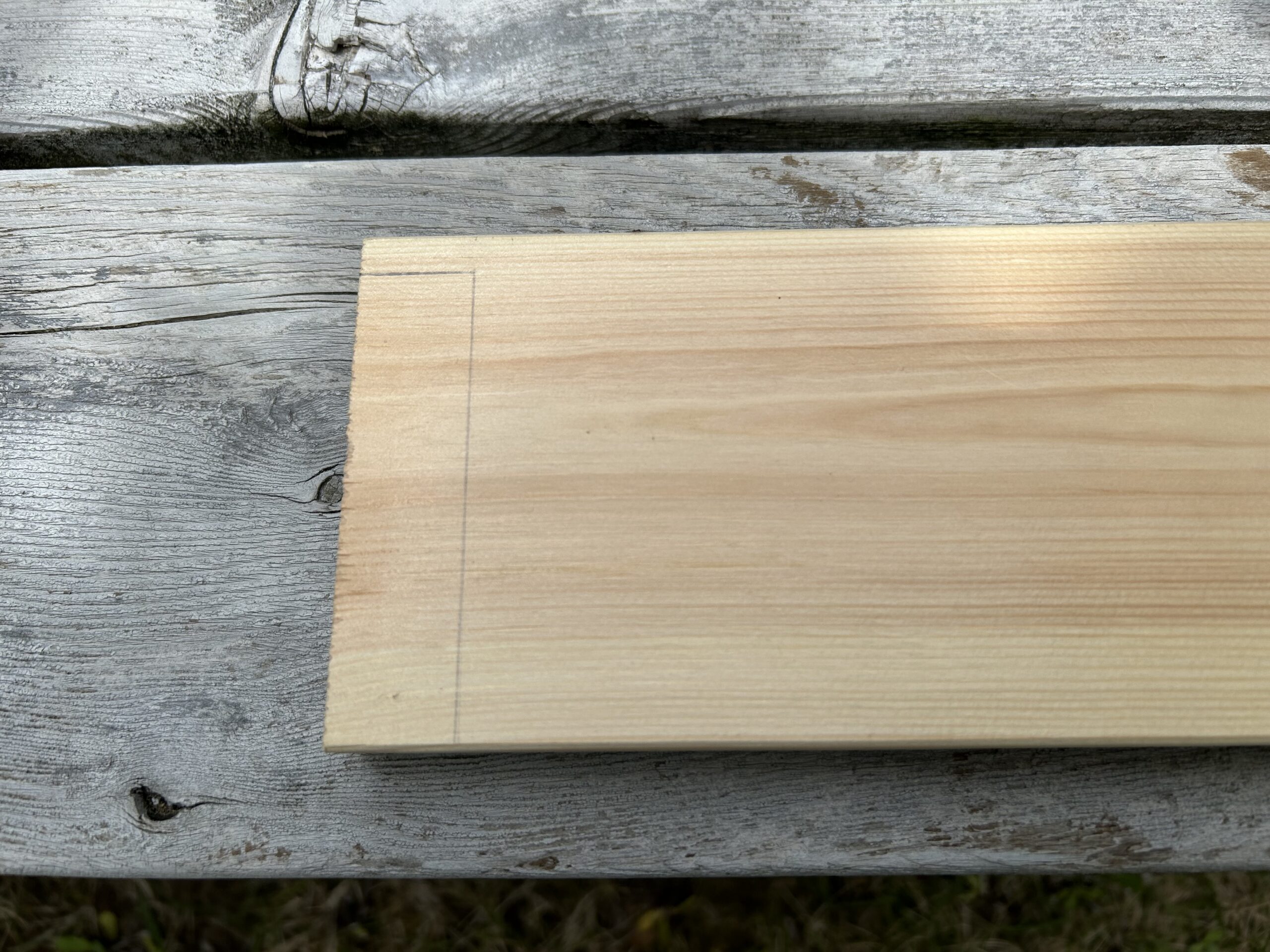 棚板にノッチ加工をする